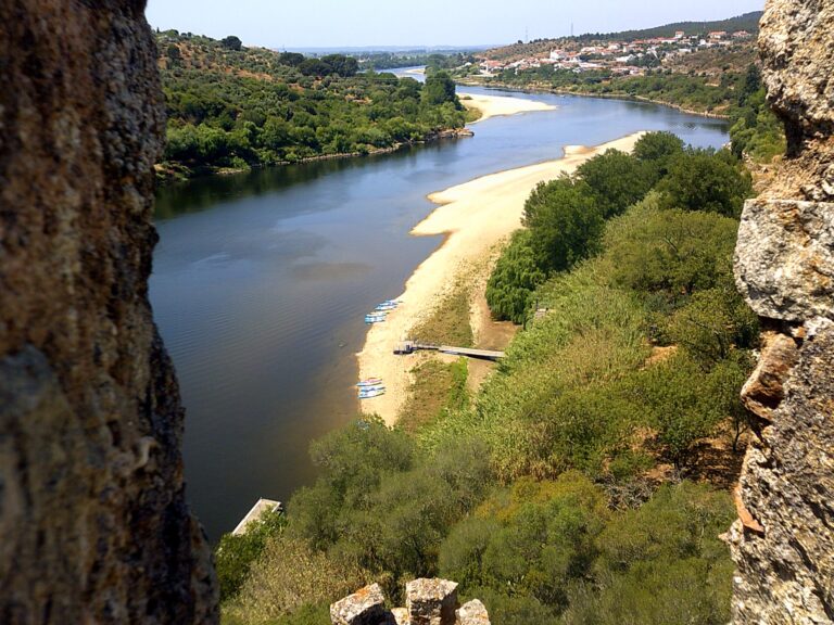 Vista desde o Castelo de Almorol